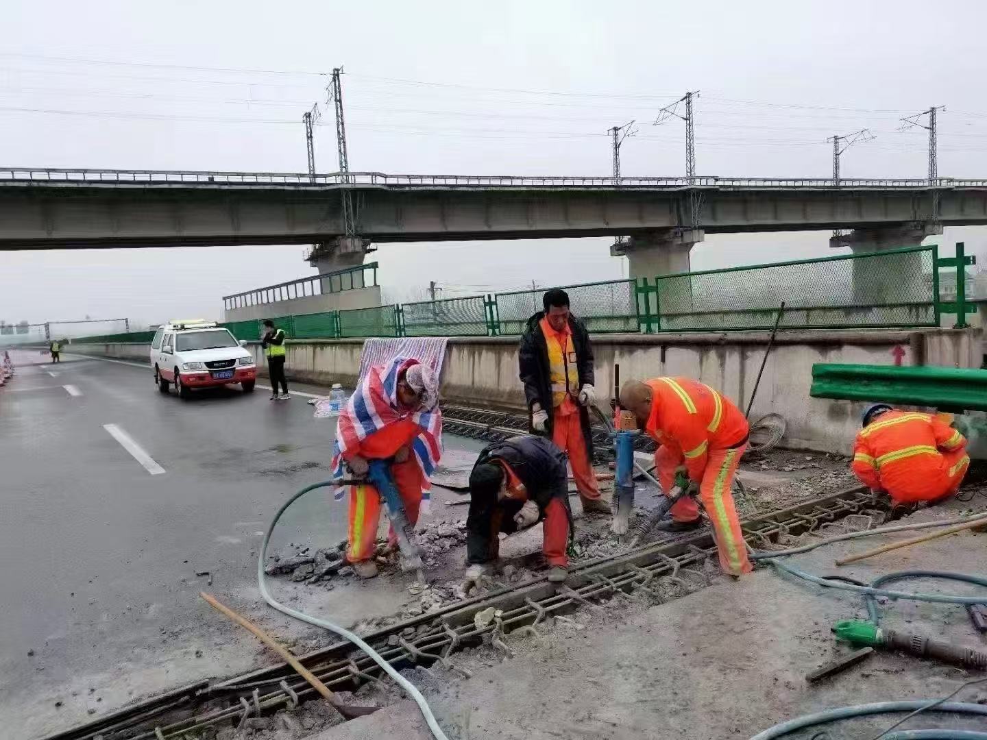 东丽桥梁伸缩缝抢修料